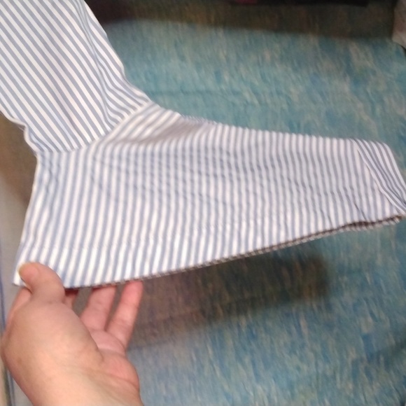 Guess women's long sleeve blouse Sz xsmall - Picture 9 of 17